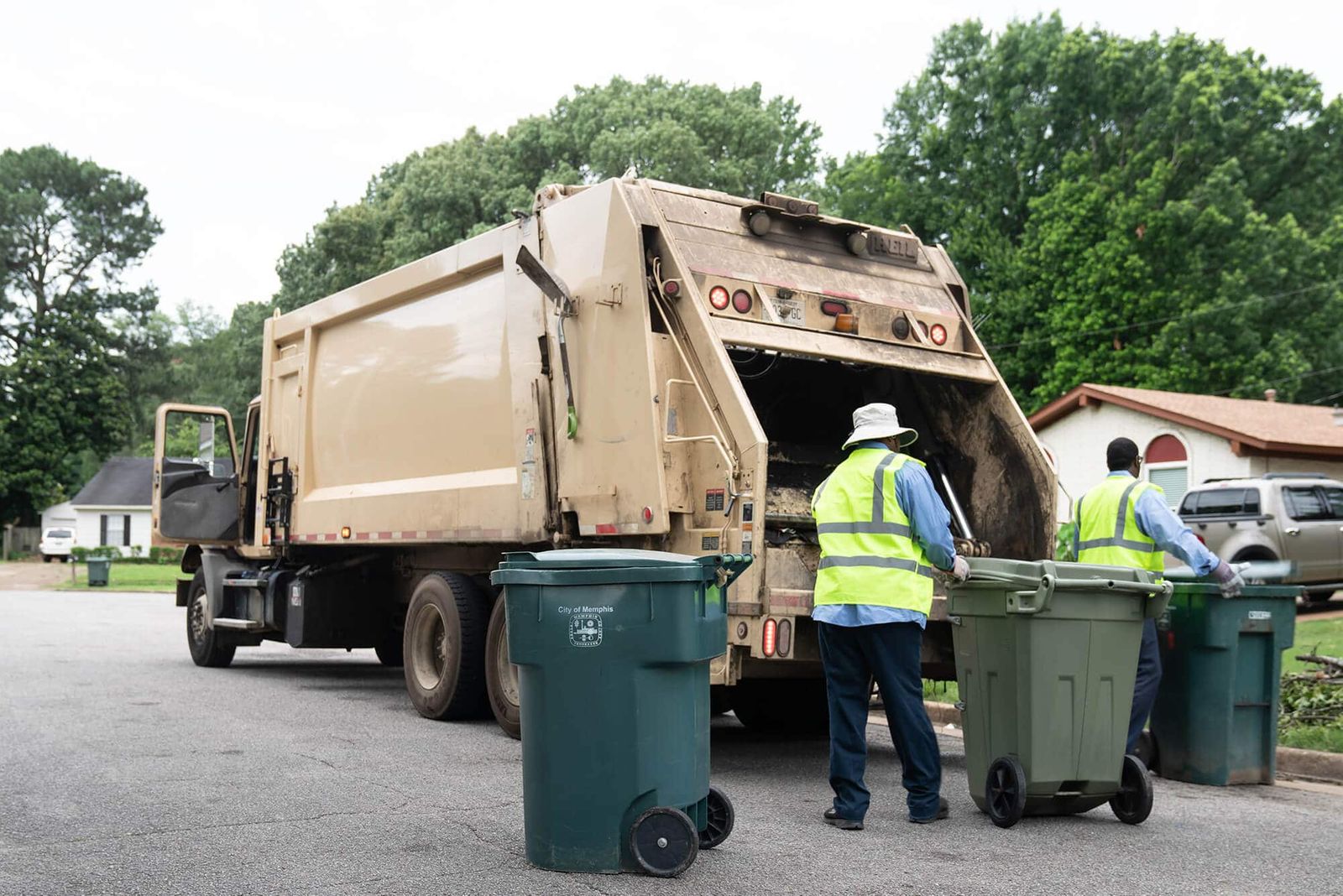 How Rubbish Bin Services Are Going Green