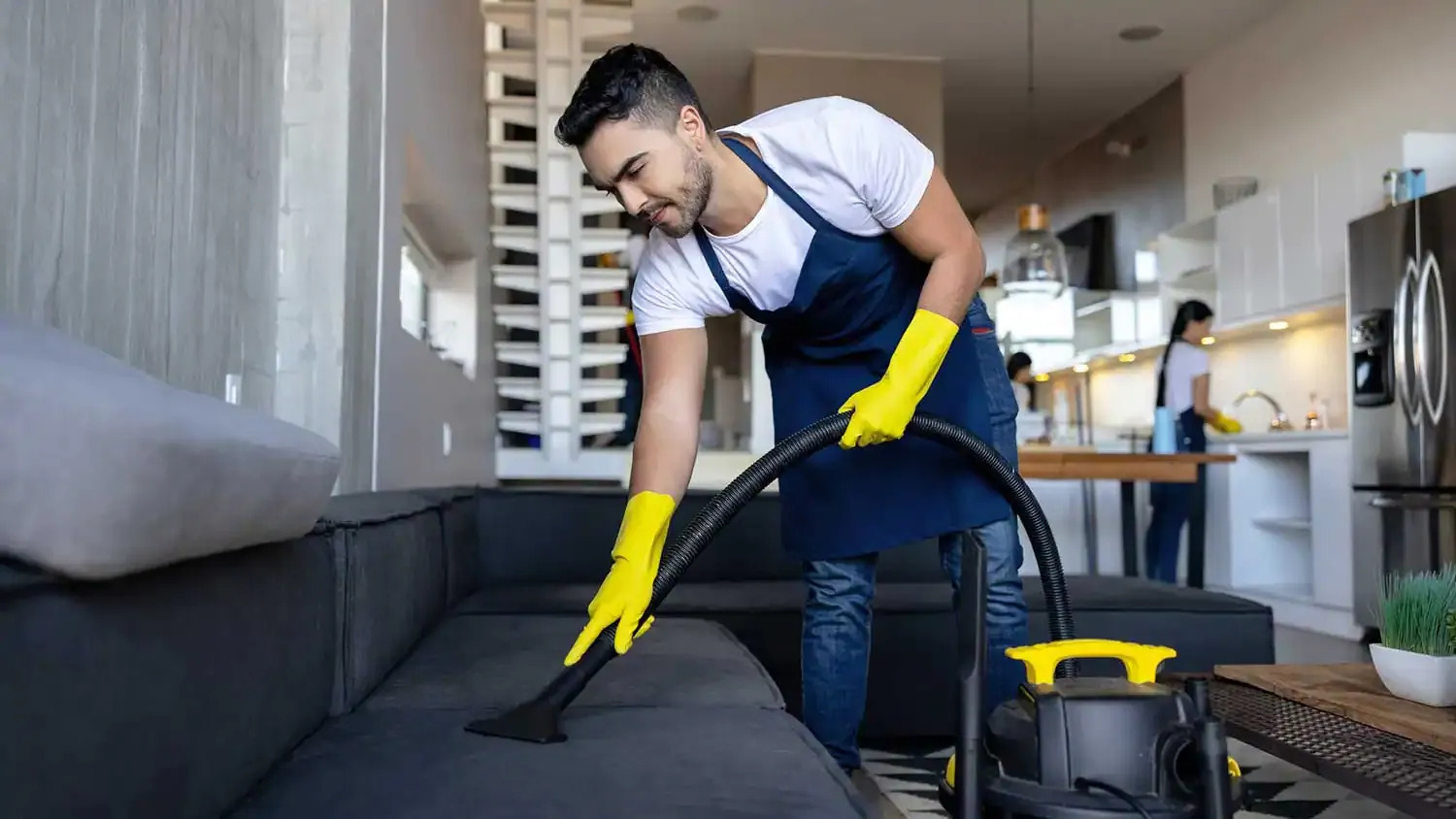 How to Choose the Right Professional Cleaning Service